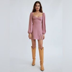 Aritzia Wilfred pink dress. Size 2, never worn.